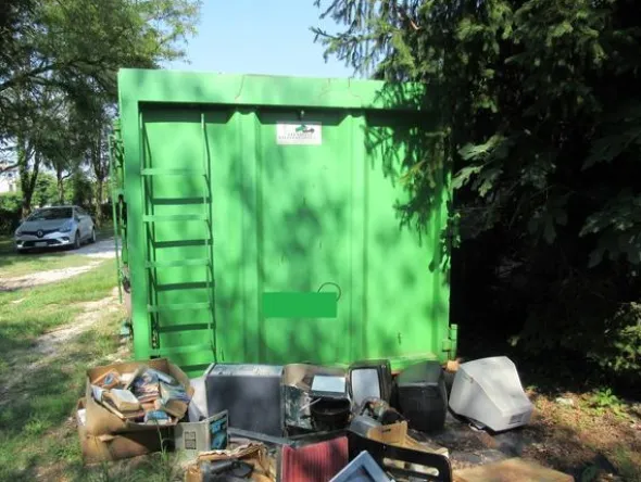 2040#3561 Container Locatelli Eurocontainers