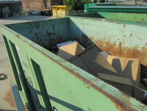 2042#3561 Container Locatelli Eurocontainers