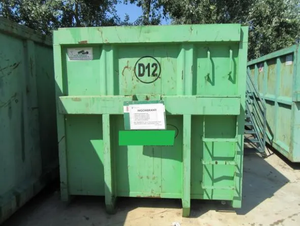 2212#3561 Container Locatelli Eurocontainers