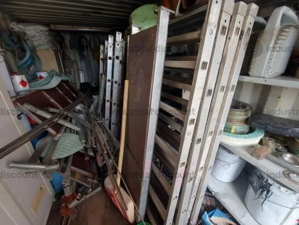 96#8817 Container marceologico con attrezzatura