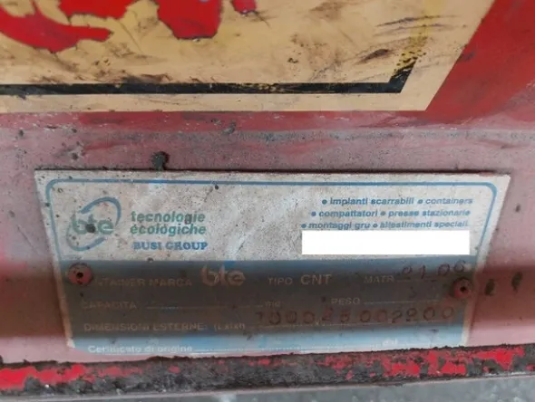 4#7291 Container scarrabile rosso con gru