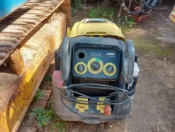 25#6053 Container uso ufficio e Idropulitrice a caldo Karcher