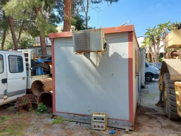 25#6053 Container uso ufficio e Idropulitrice a caldo Karcher