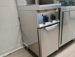 5#8315 Cucina 2 campi infrarossi
