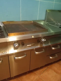Cucina professionale MBM ottimo stato