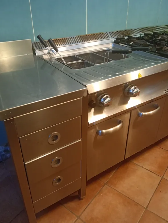 Cucina professionale MBM ottimo stato