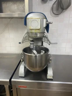 Cucina professionale usata del Ristorante Le Clarisse