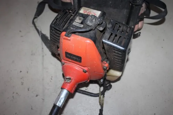 47#5817 Decespugliatori Ibea e motosega Stihl