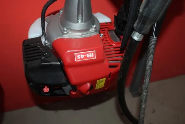 46#5817 Decespugliatori Ibea e motosega Stihl