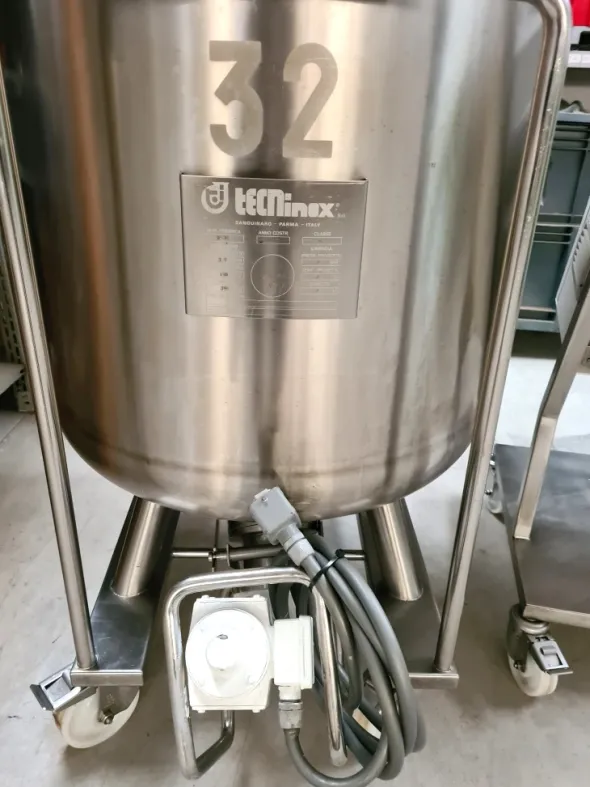 DISSOLUTORE+AGI.MAGNETICO TECNINOX 355LT (COD. SER-198)