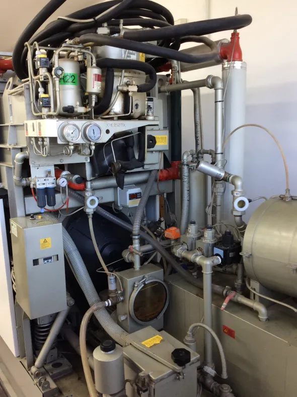 Donini S200 swing dry cleaning machine