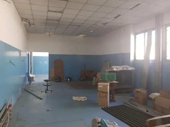 #7969 Due laboratori industriali con posti auto