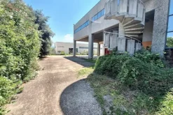 #24212 Due opifici industriali con impianto fotovoltaico
