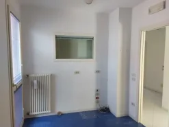 #14589 Due uffici adiacenti con garage e cantina