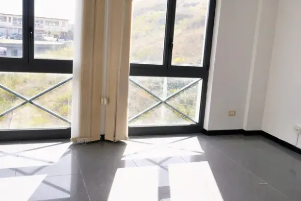 #24675 Due unità immobiliari ad uso ufficio in complesso direzionale-commerciale