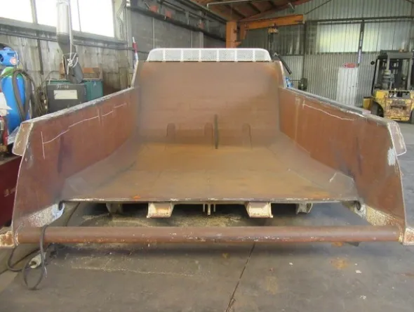 216#46820 Dumper Perlini 255