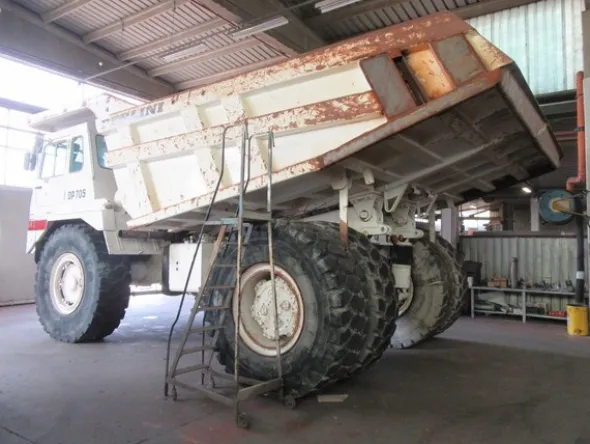 211#46820 Dumper Perlini 705