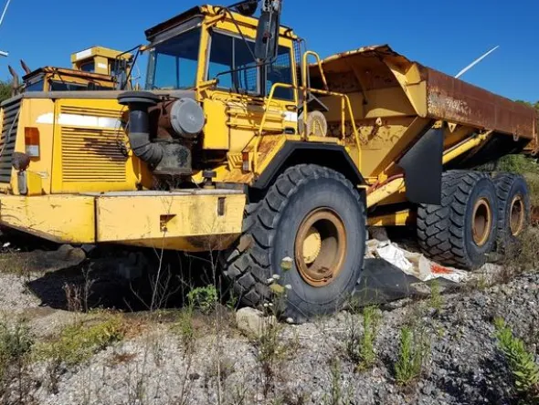 28#4479 Dumper Volvo