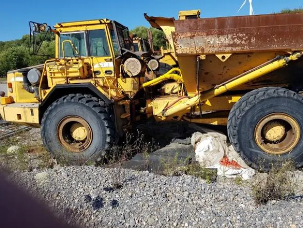 28#4479 Dumper Volvo