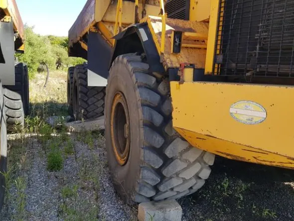 28#4479 Dumper Volvo