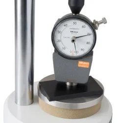 Durometro usato Mitutoyo 811-013 con Stativo Hardmatic