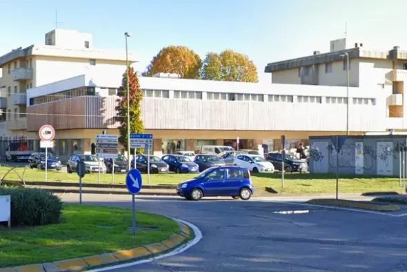 #23533 Edificio commerciale con magazzino interrato