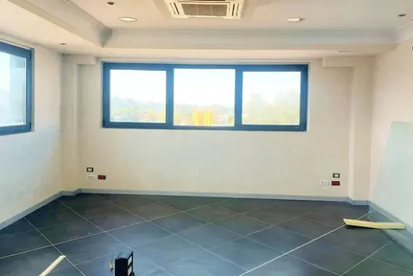 #21577 Edificio commerciale con show room e piazzale