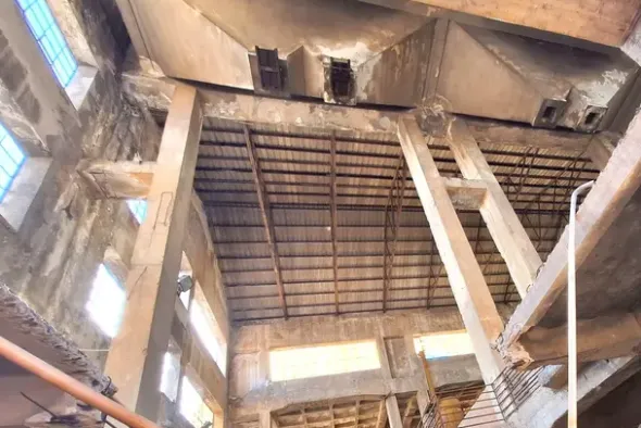 #24600 Edificio industriale con terreno di pertinenza