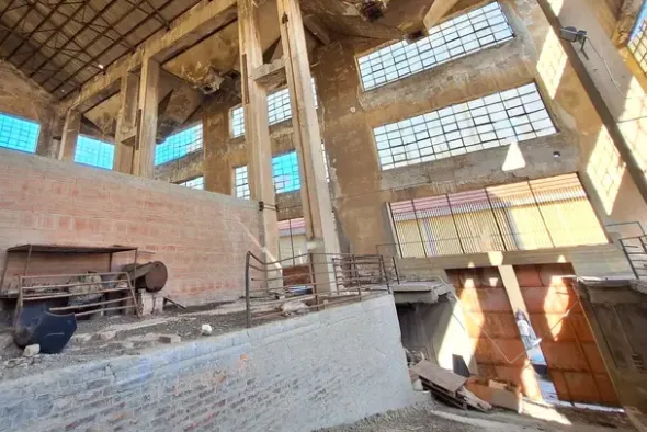 #24600 Edificio industriale con terreno di pertinenza