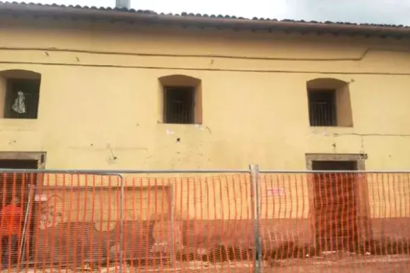 #26250 Edificio ricettivo da ristrutturare in centro