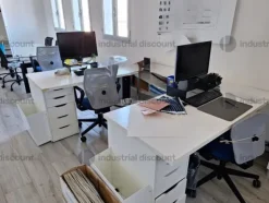 53#8883 Elementi d'arredo per reparto modelleria e macchine da ufficio