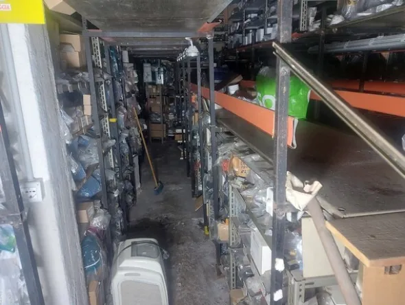 3#7907 Elettrodomestici e Scaffalature leggere