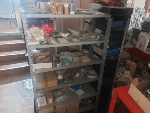3#7907 Elettrodomestici e Scaffalature leggere