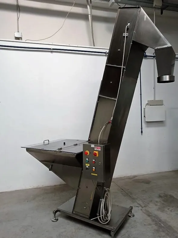 ELEVATORE A TRAMOGGIA PER TAPPI