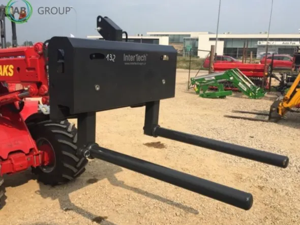 Elevatore per rotoballe S131