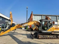 3#8492 Escavatore cingolato Case CX 130C