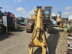 ESCAVATORE CINGOLATO CATERPILLAR mod: 235B