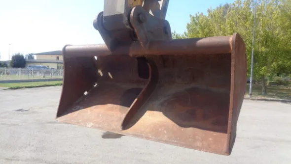 4#8048 Escavatore cingolato Jcb