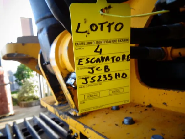 4#8048 Escavatore cingolato Jcb