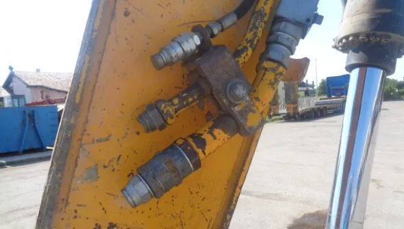 4#8048 Escavatore cingolato Jcb