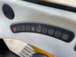 2#7113 Escavatore cingolato JCB