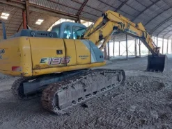 4#5783 Escavatore cingolato New Holland