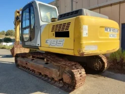 24#5562 Escavatore cingolato New Holland