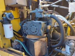 24#5562 Escavatore cingolato New Holland