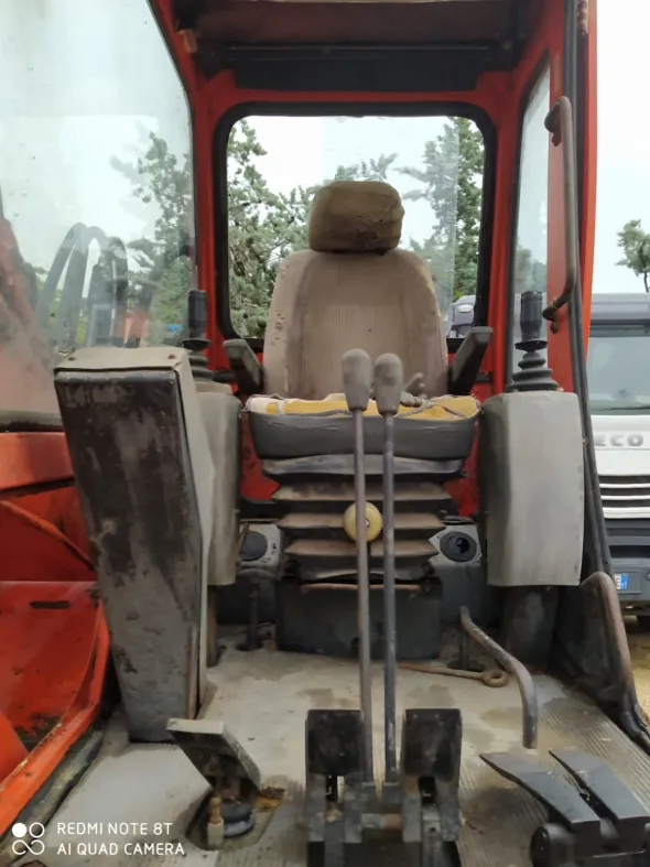 Escavatore Fai 1300