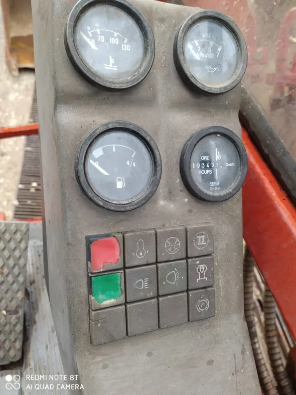 Escavatore Fai 1300