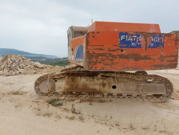 3#6014 Escavatore Fiat Hitachi 450 e Motore Isuzu