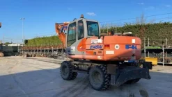 3#6842 Escavatore gommato Fiat Kobelco