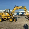 1#5845 Escavatore gommato Komatsu