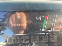 1#5845 Escavatore gommato Komatsu